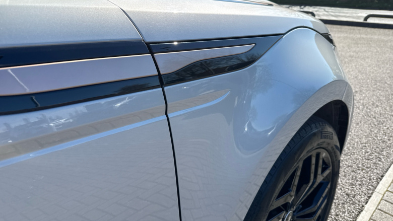 Land Rover Range Rover Evoque 1.5 P300e R-Dynamic SE 5dr Auto Hatchback